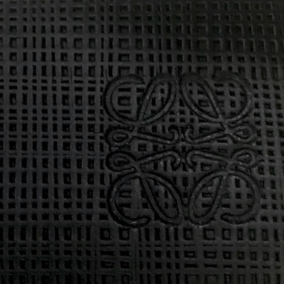 NWOT Loewe Black Embossed Handbag - Picture 7 of 8